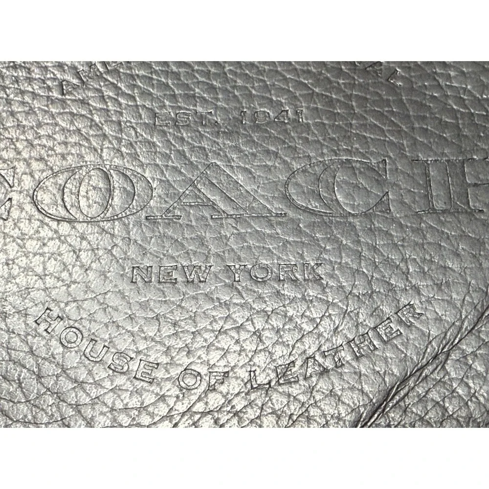 Coach Men Black Billfold  Embossed Signature Leather Wallet F24647